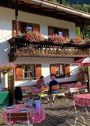 Berggasthof Butzn Wirt Hotel