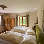 Berggasthof Butzn Wirt Szálloda