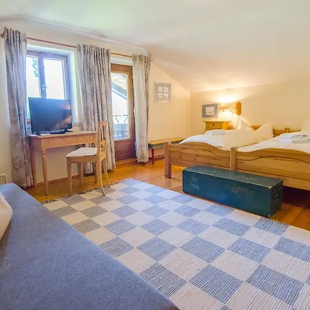 Hotel Berggasthof Butzn Wirt 2*