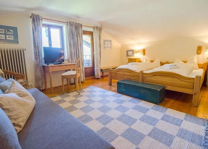 Hotel Berggasthof Butzn Wirt 2*